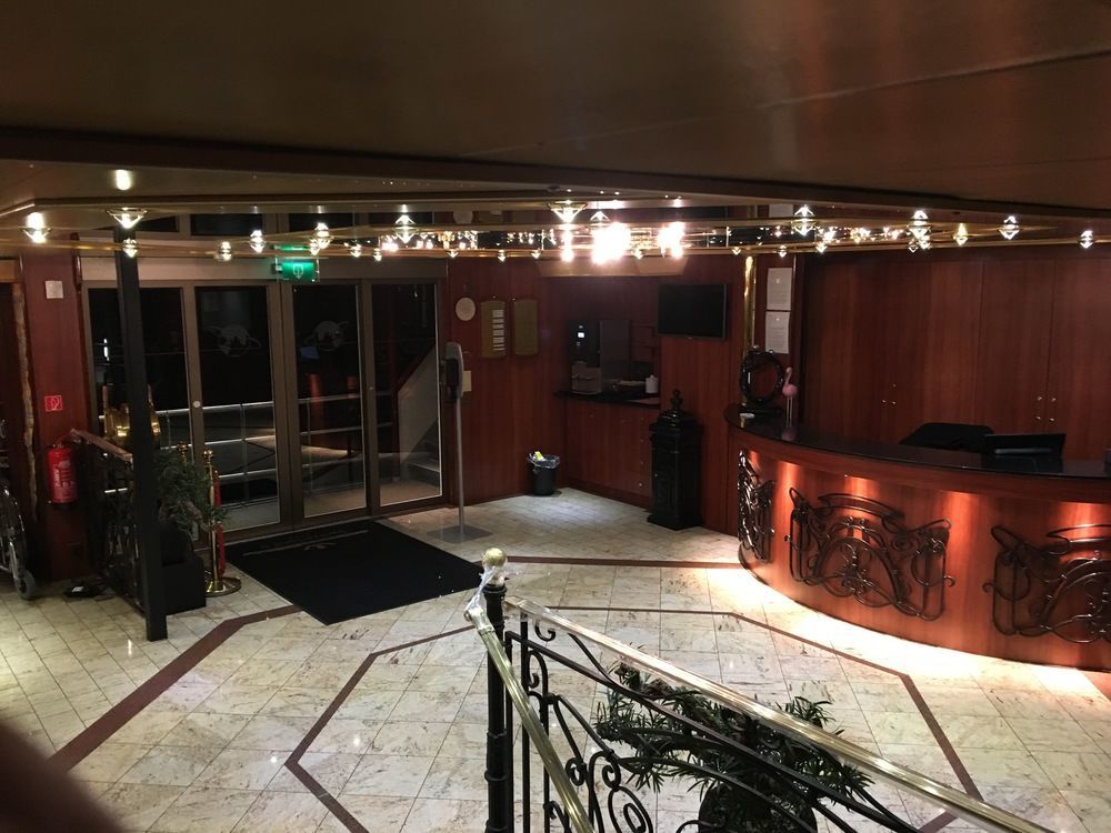 Knm Ms Switzerland I - Dusseldorf Hotell Exteriör bild