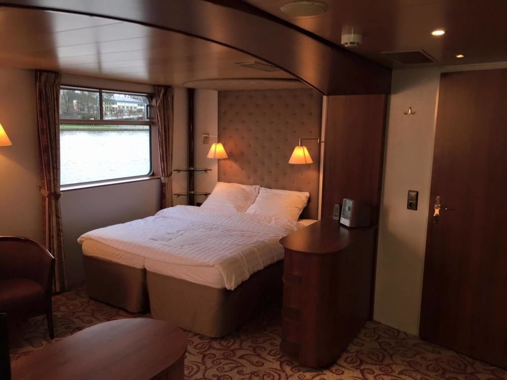 Knm Ms Switzerland I - Dusseldorf Hotell Exteriör bild